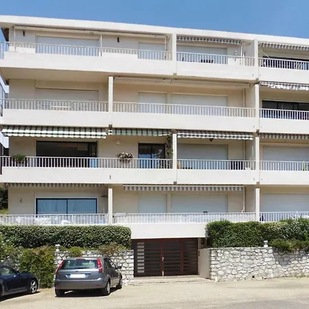 Holiday Flat Prv051005 P *